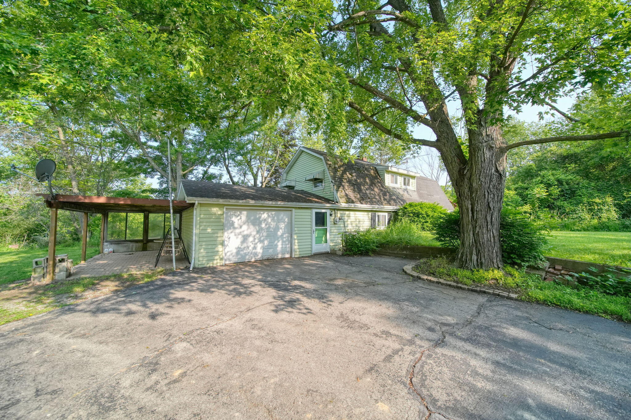 12650 Clinton Road