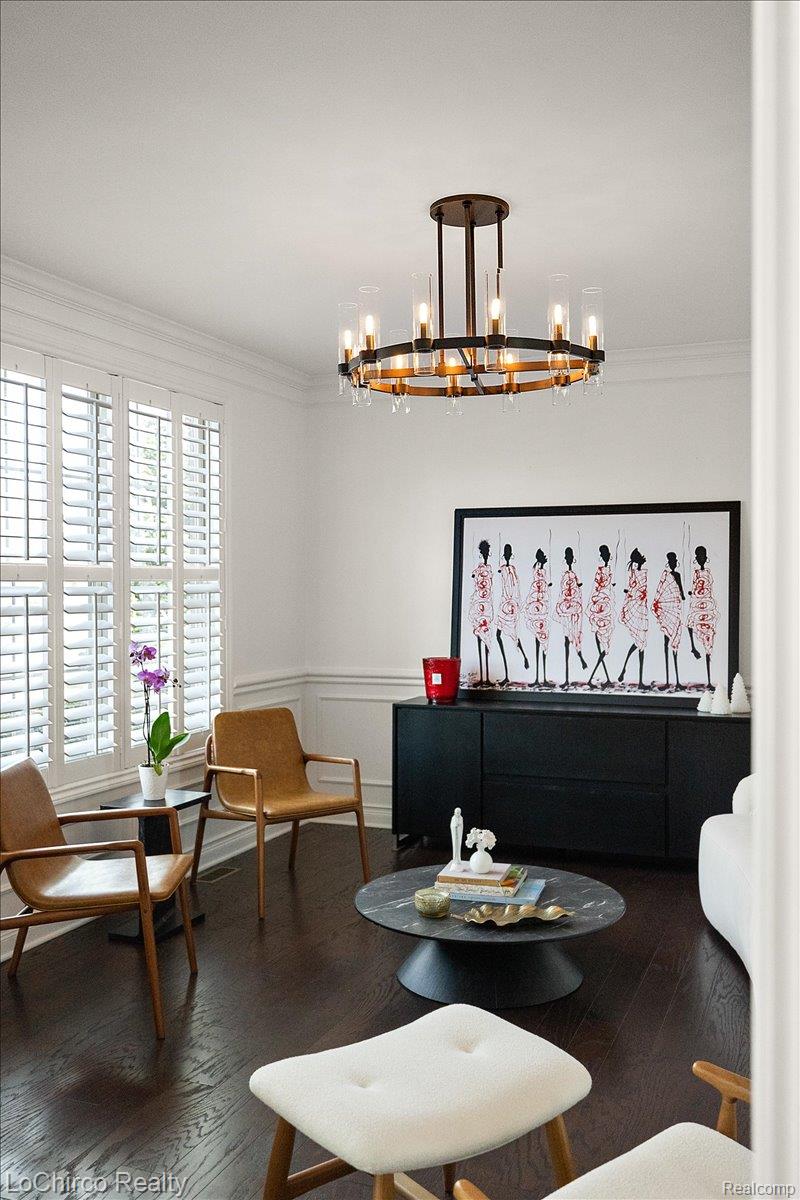 3625 N Century Oak Circle N