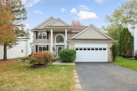 445 Gleneagles Court Oxford Charter Township MI 48371