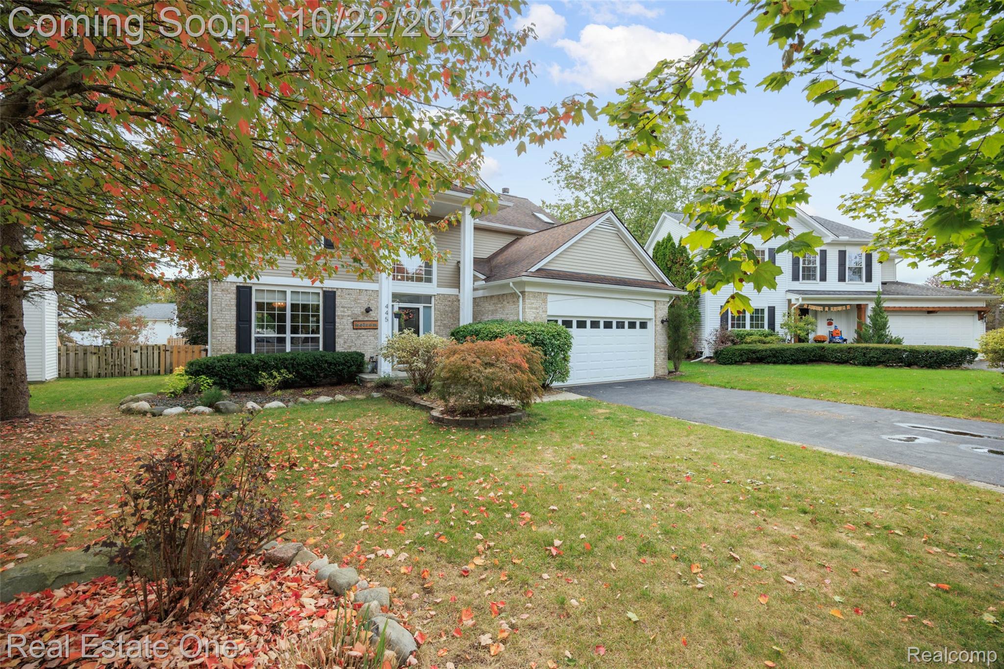 445 Gleneagles Court