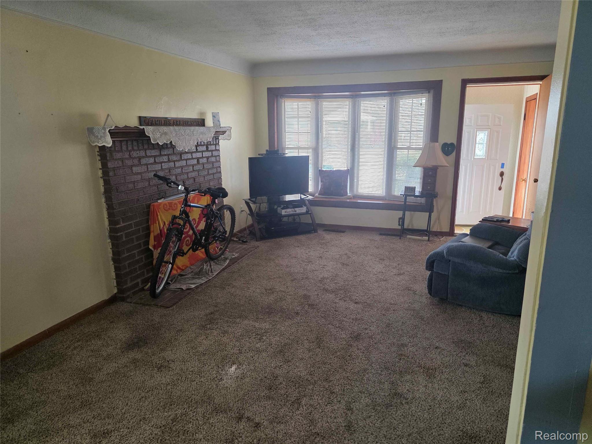 25784 Collingwood Street