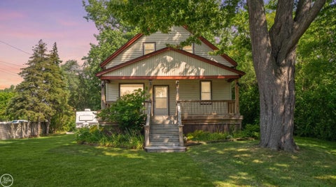 Photo of 24125 Shook Road, Clinton Charter Township, MI 48035 (MLS # 58050220237)