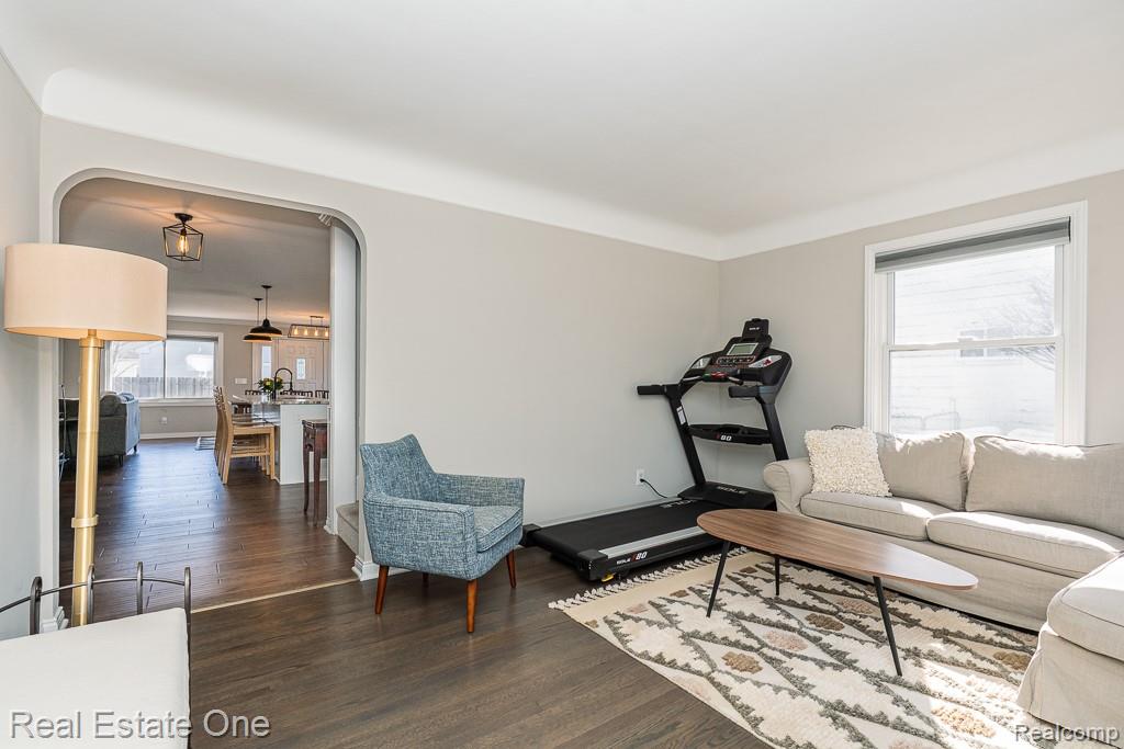 2260 Buckingham Avenue