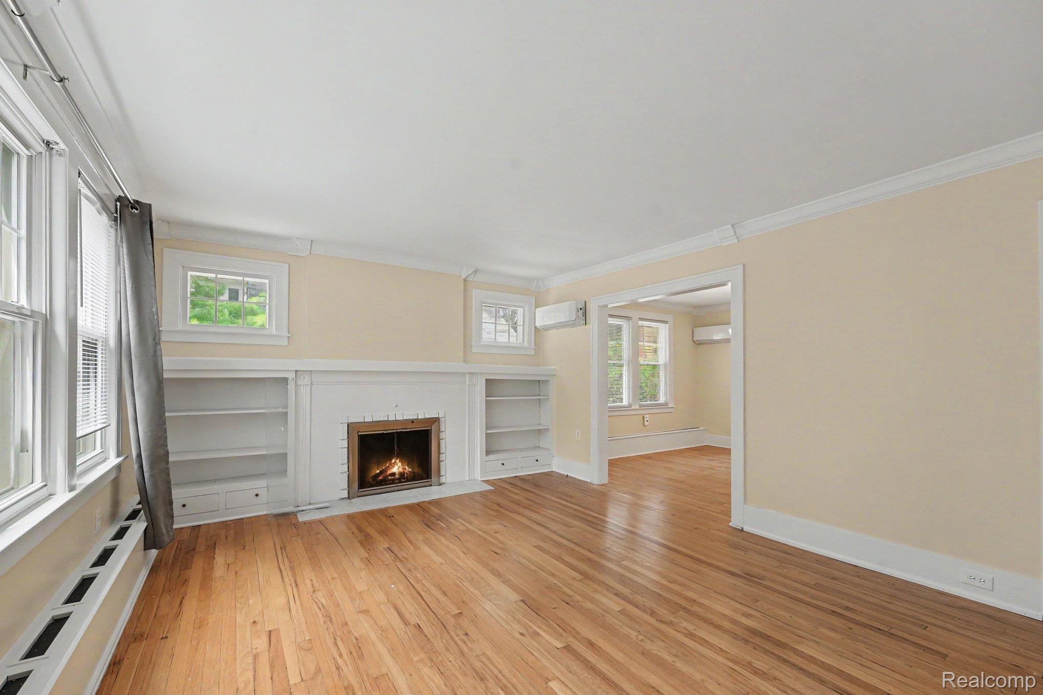 156 N Worth Street