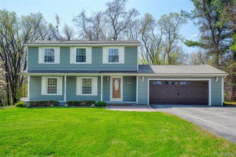 6056 Superior Drive Green Oak Township MI 48116