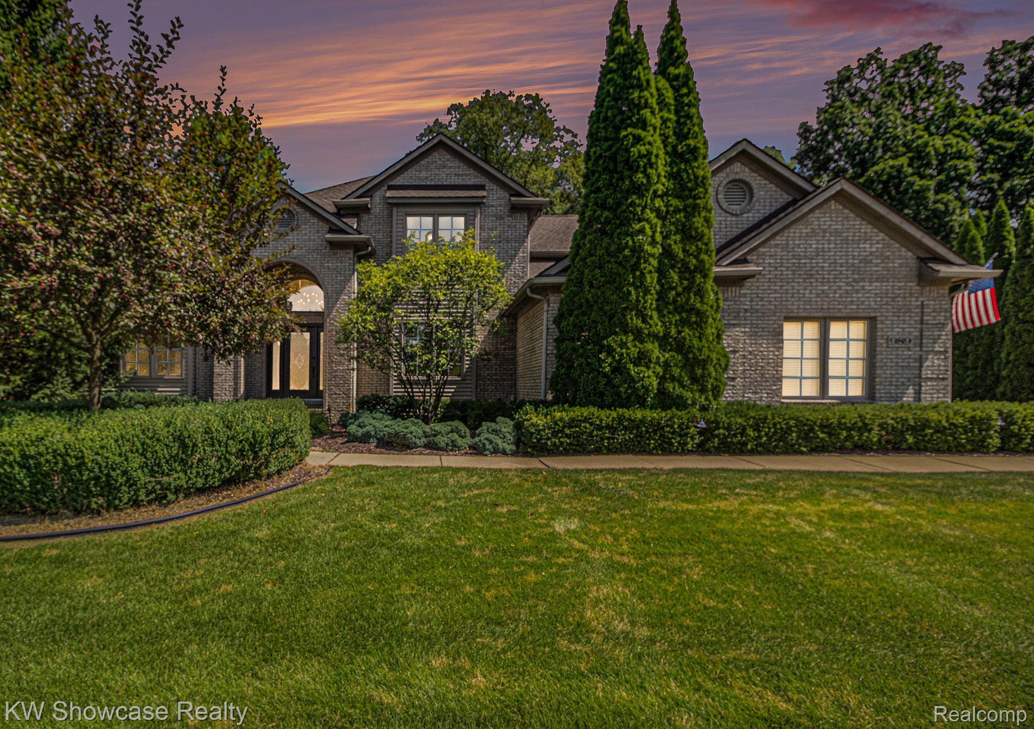 989 Suchava Drive