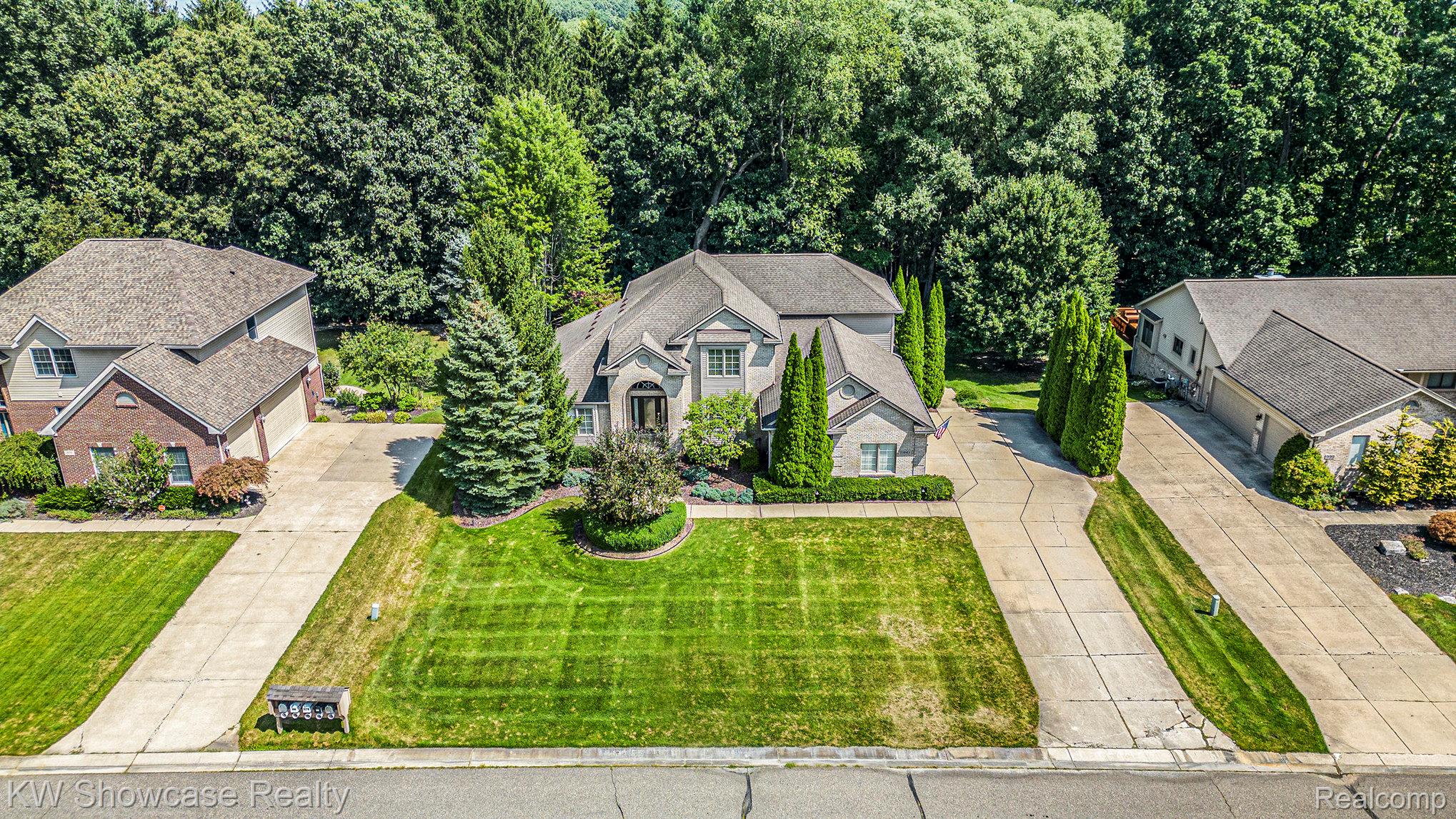 989 Suchava Drive