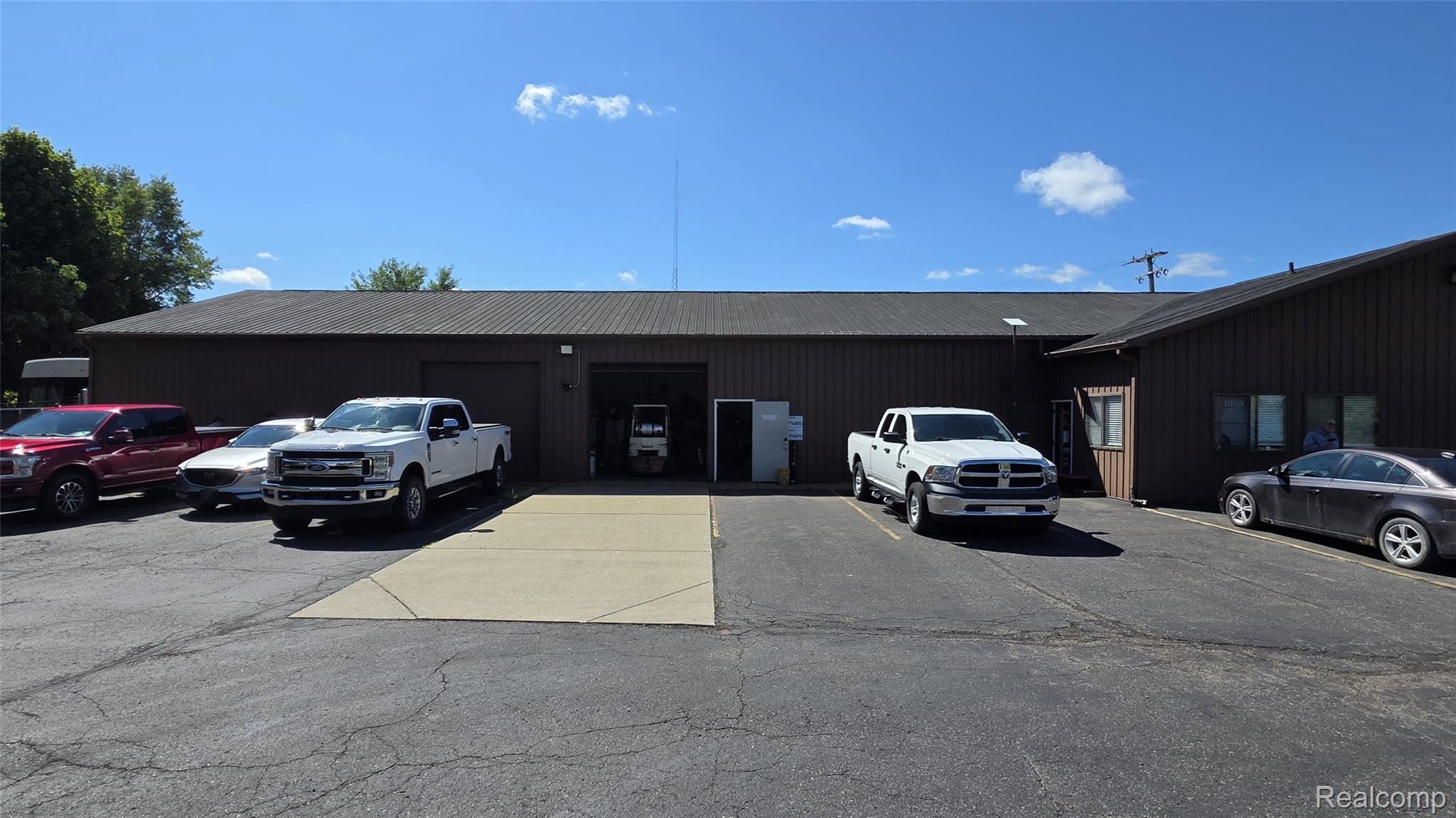 1325 Grand Oaks