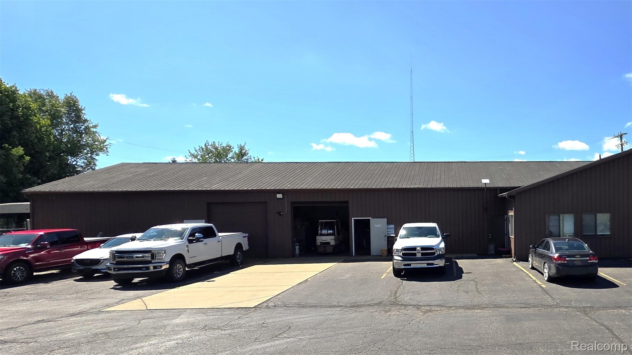 1325 Grand Oaks