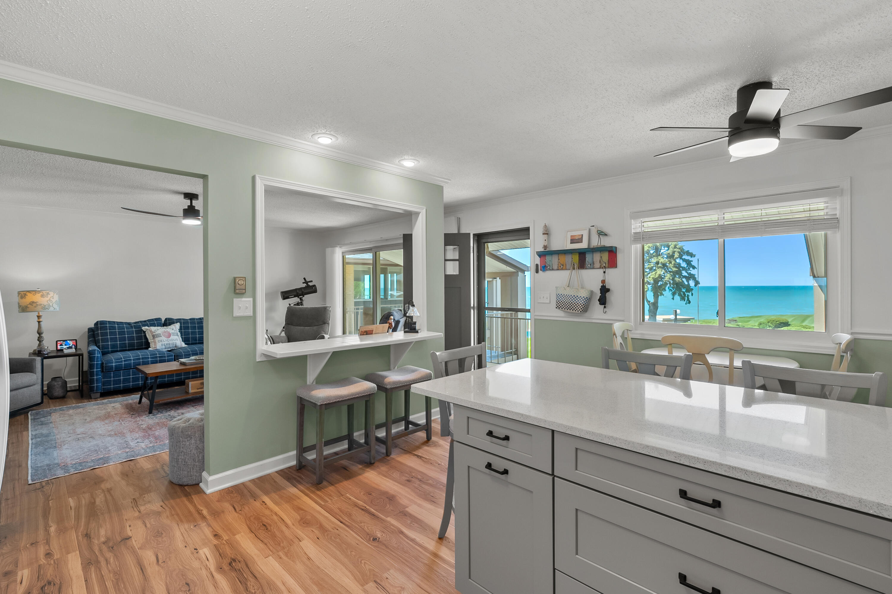4150 Ridge Road 22