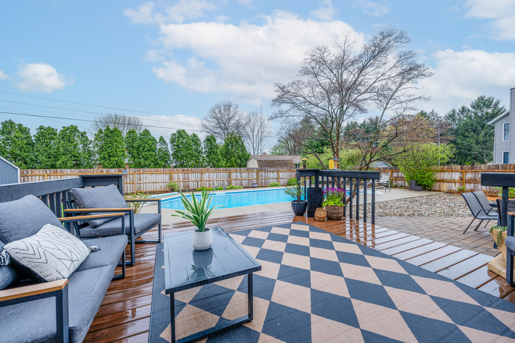 1460 Country Knoll Place