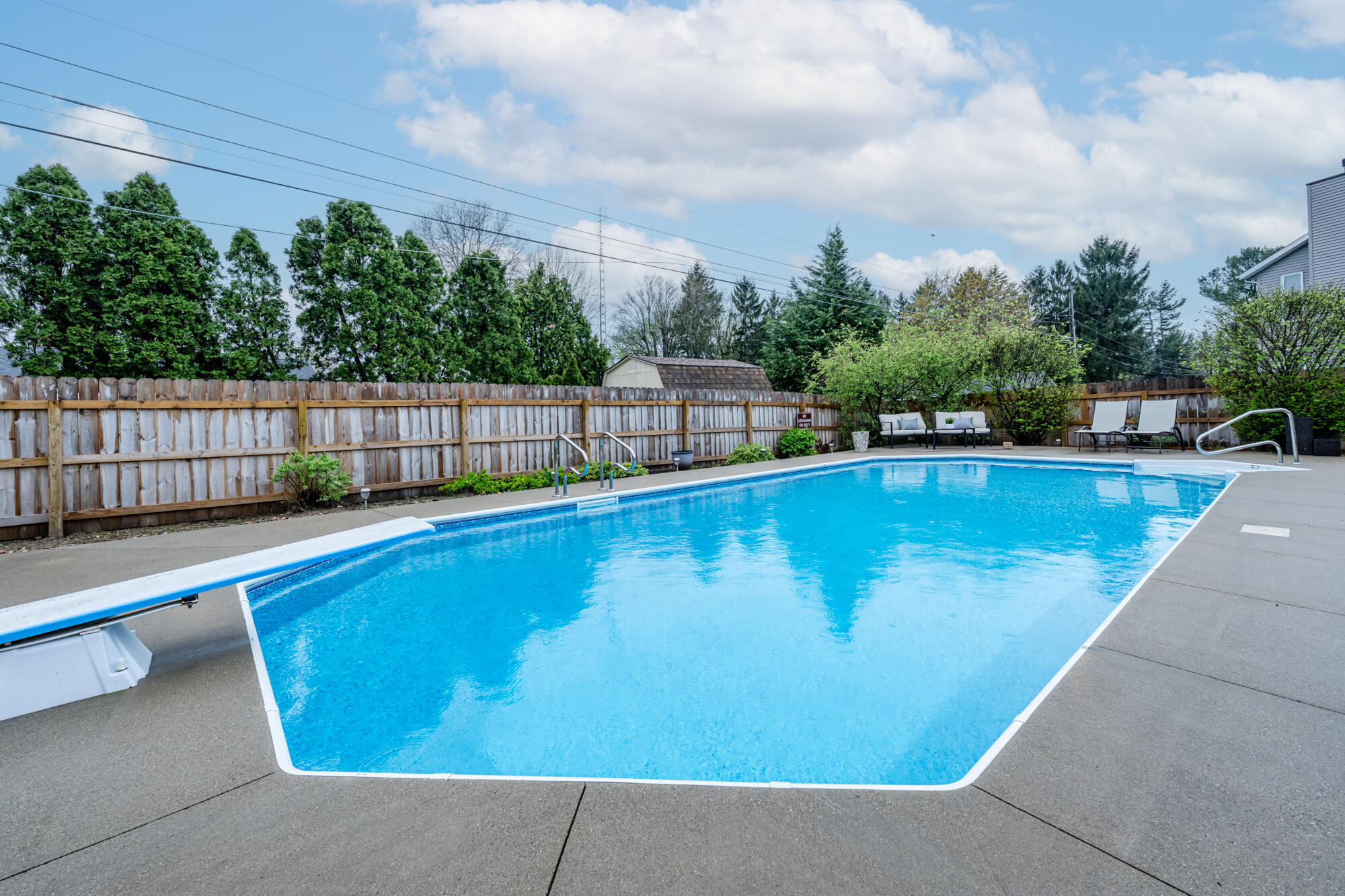 1460 Country Knoll Place