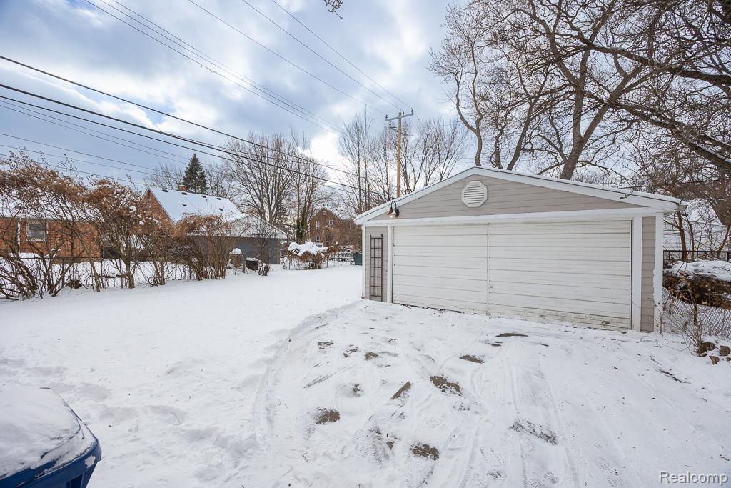 15403 DELAWARE Avenue