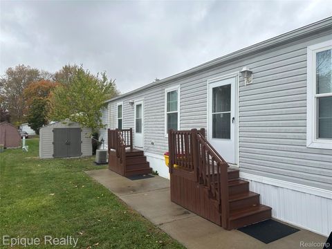 Photo of 16031 Beech Daly Road, Taylor City, MI 48180 (MLS # 20251047189)