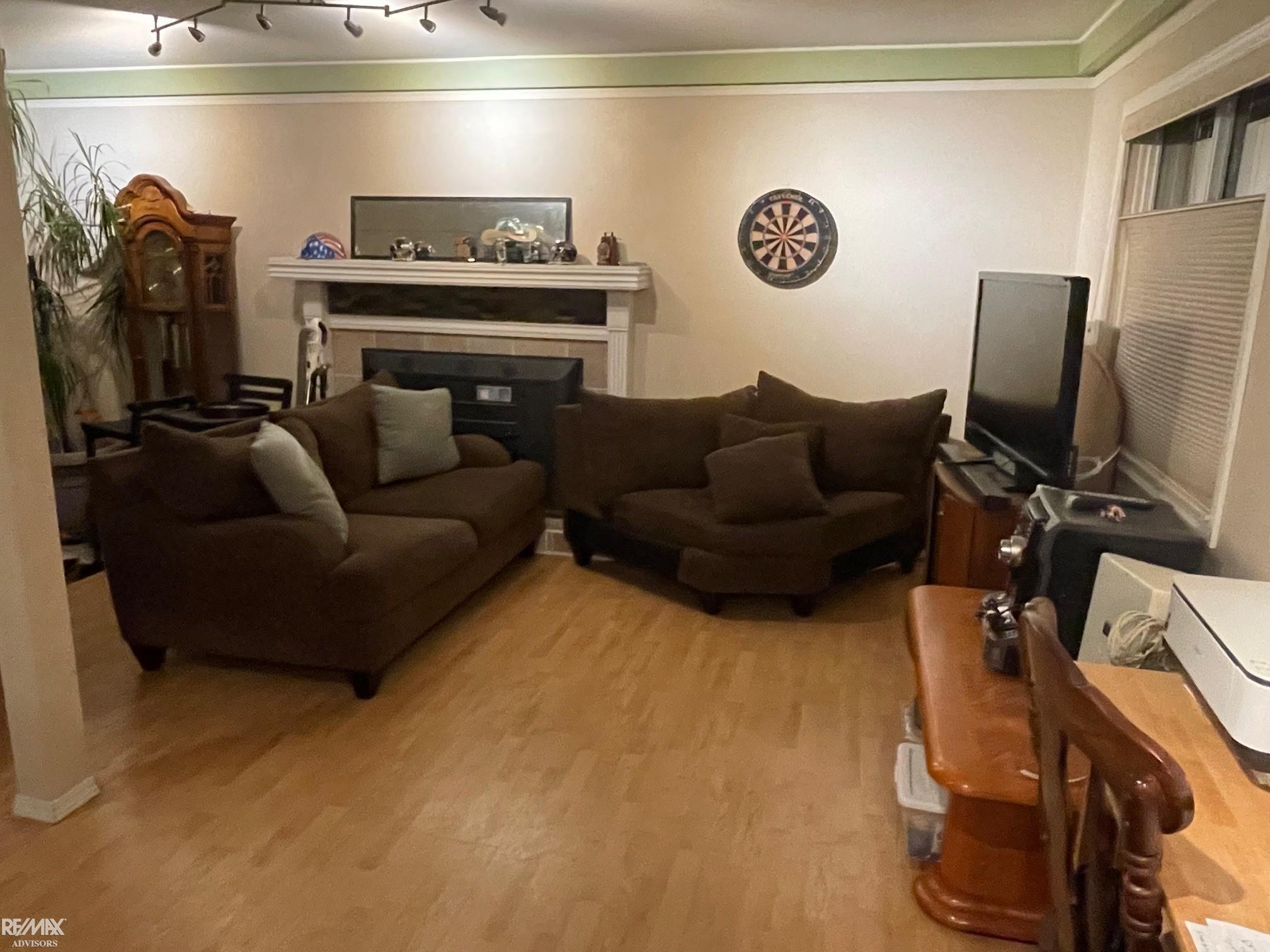 30607 Glenwood Circle