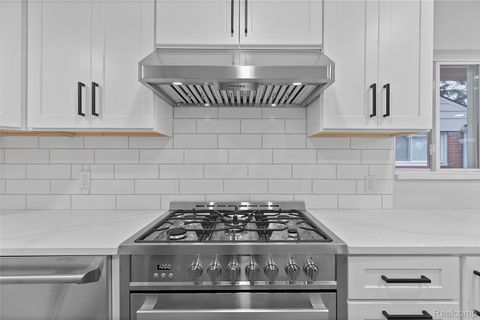 Tiny photo for 1019 Symes Court, Royal Oak City, MI 48067 (MLS # 20251053771)