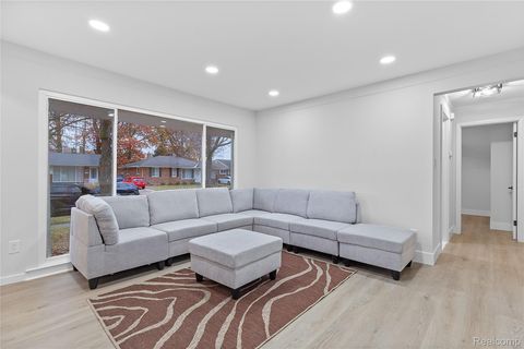 Tiny photo for 1019 Symes Court, Royal Oak City, MI 48067 (MLS # 20251053771)