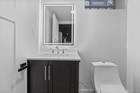 Tiny photo for 1019 Symes Court, Royal Oak City, MI 48067 (MLS # 20251053771)