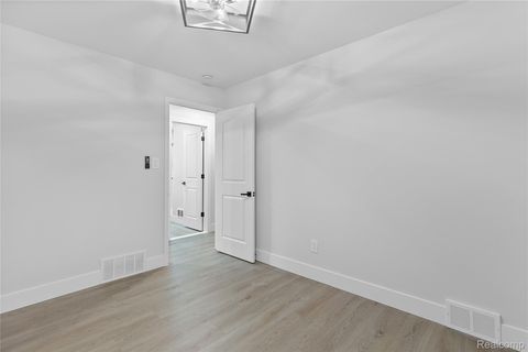 Tiny photo for 1019 Symes Court, Royal Oak City, MI 48067 (MLS # 20251053771)