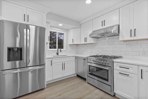 Tiny photo for 1019 Symes Court, Royal Oak City, MI 48067 (MLS # 20251053771)