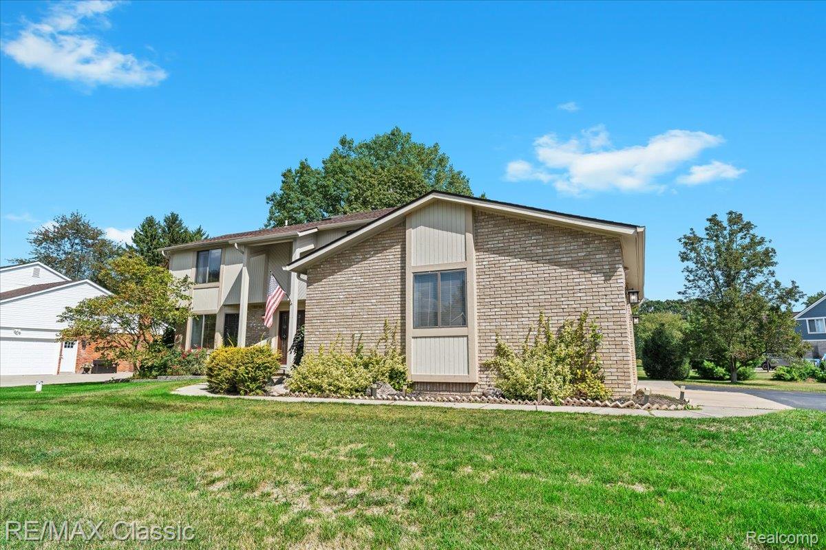 4432 Ravinewood Drive