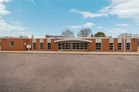 19337 Farmington Road Livonia City MI 48152