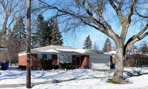 26405 Eureka Drive Warren City MI 48091