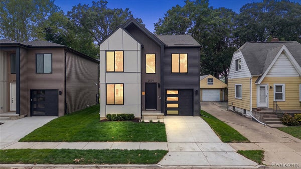 3139 GRAYSON ST, FERNDALE, MI 48220 - Image 3904f2eca4717cb213d876b1d9987208/1358375701