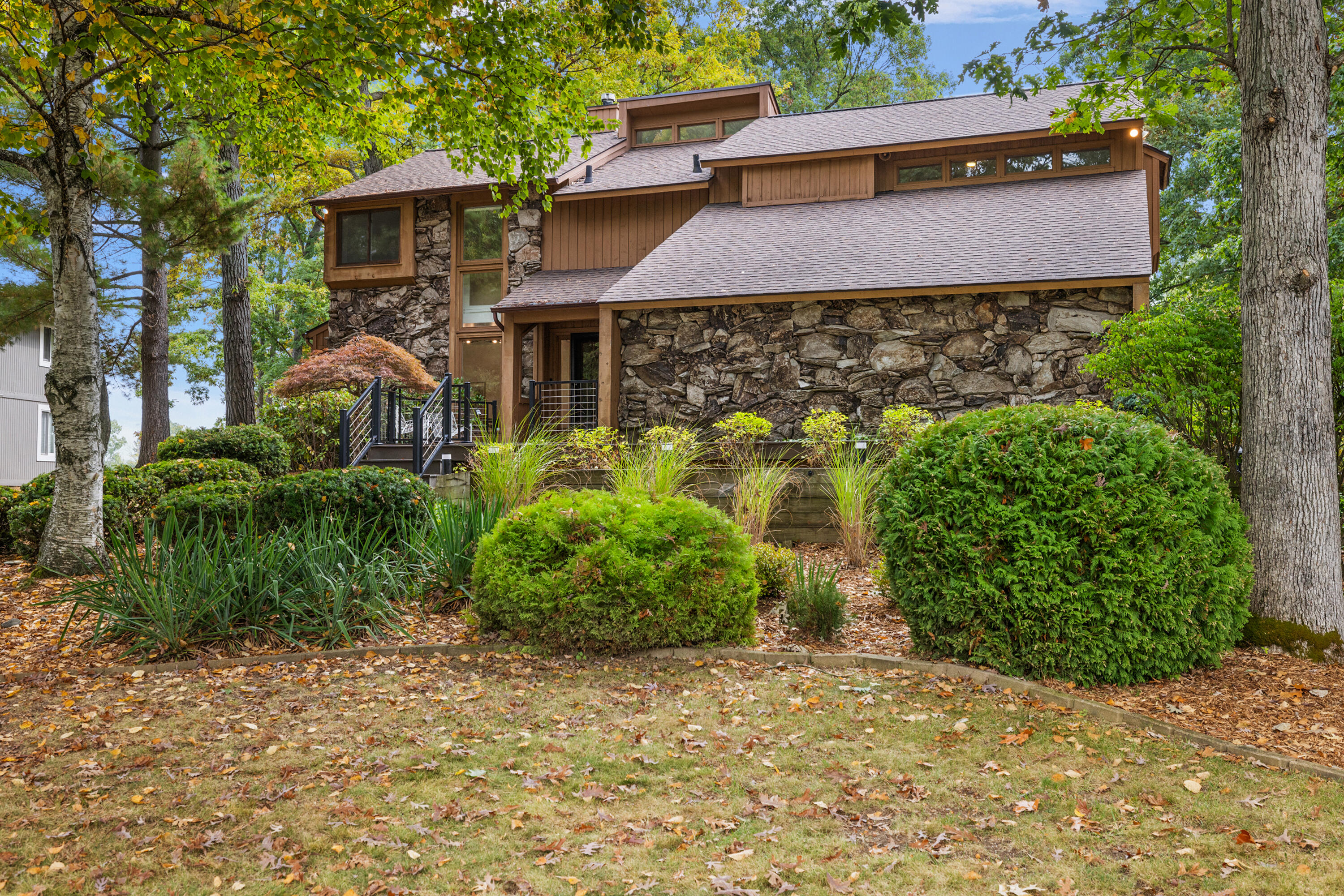 4893 Canyon Oaks Drive
