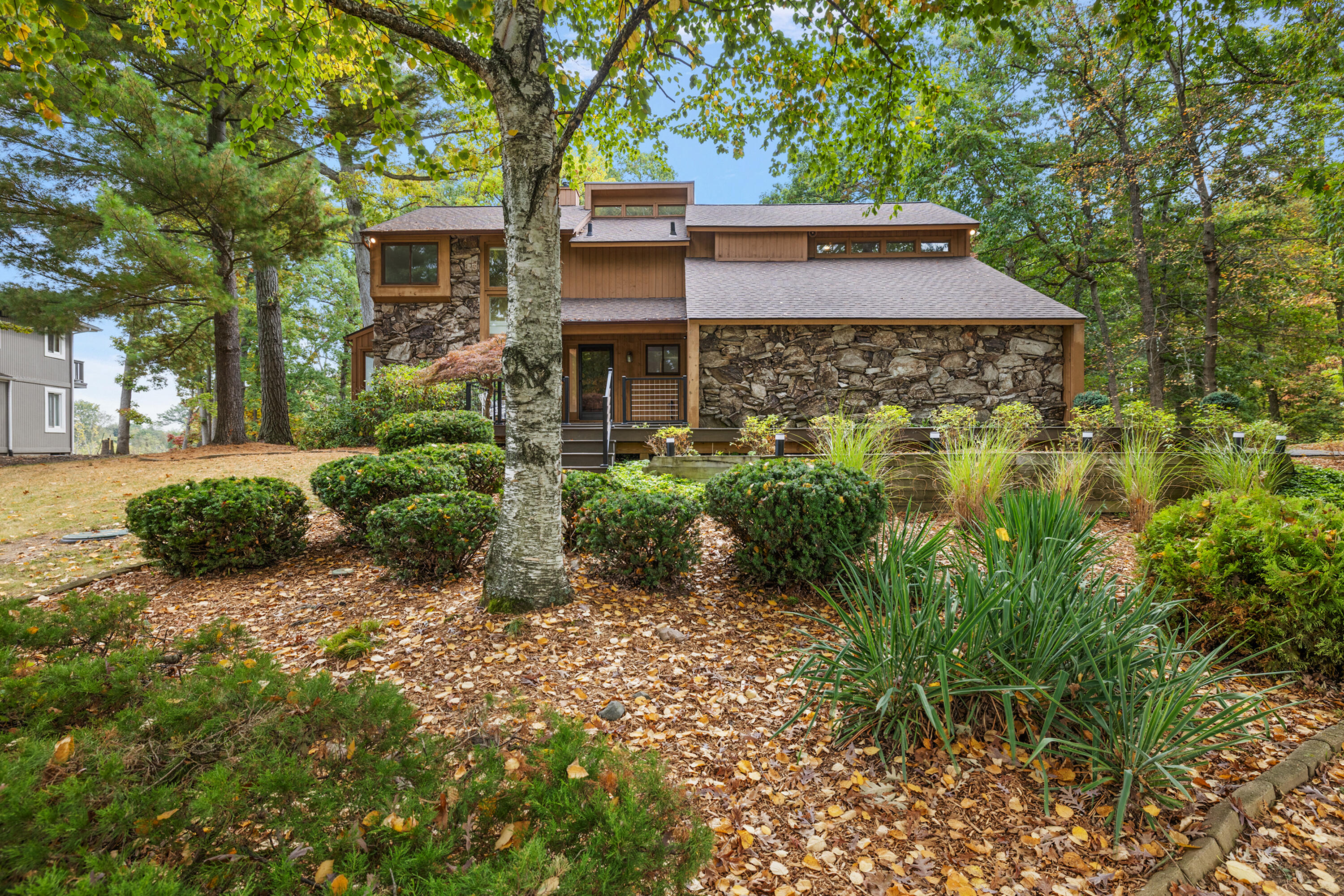 4893 Canyon Oaks Drive