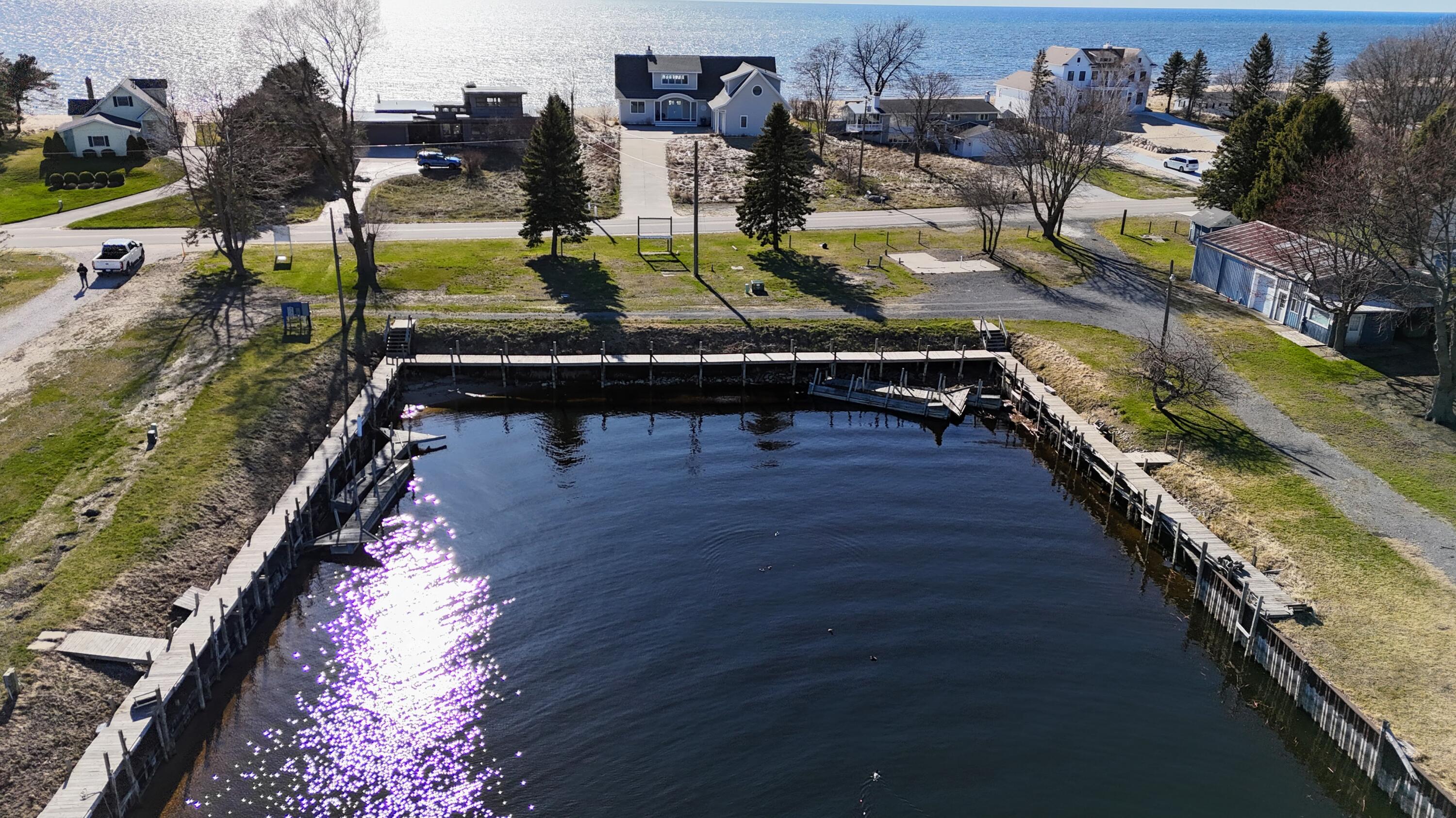 846 S Lakeshore Drive North Lot