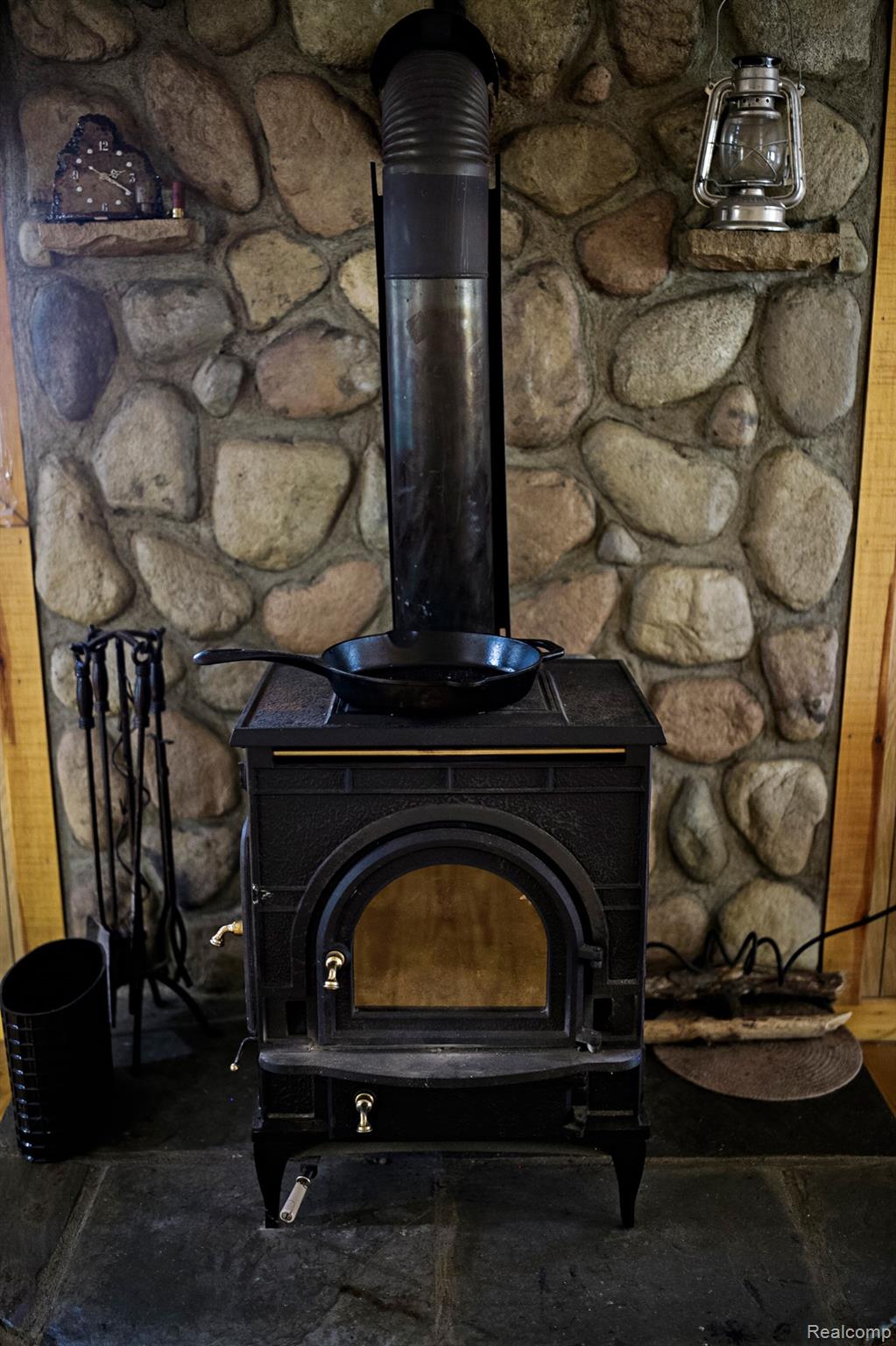 Curtis Township, Michigan 48737, United States, 2 Bedrooms Bedrooms, ,1 BathroomBathrooms,Residential,Active,159882