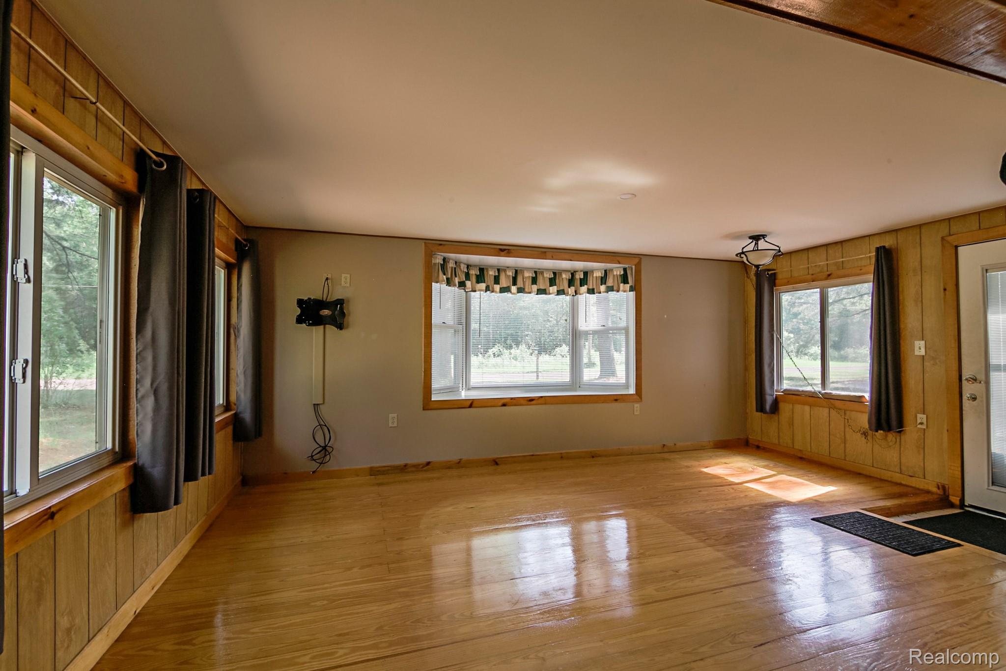 Curtis Township, Michigan 48737, United States, 2 Bedrooms Bedrooms, ,1 BathroomBathrooms,Residential,Active,159882