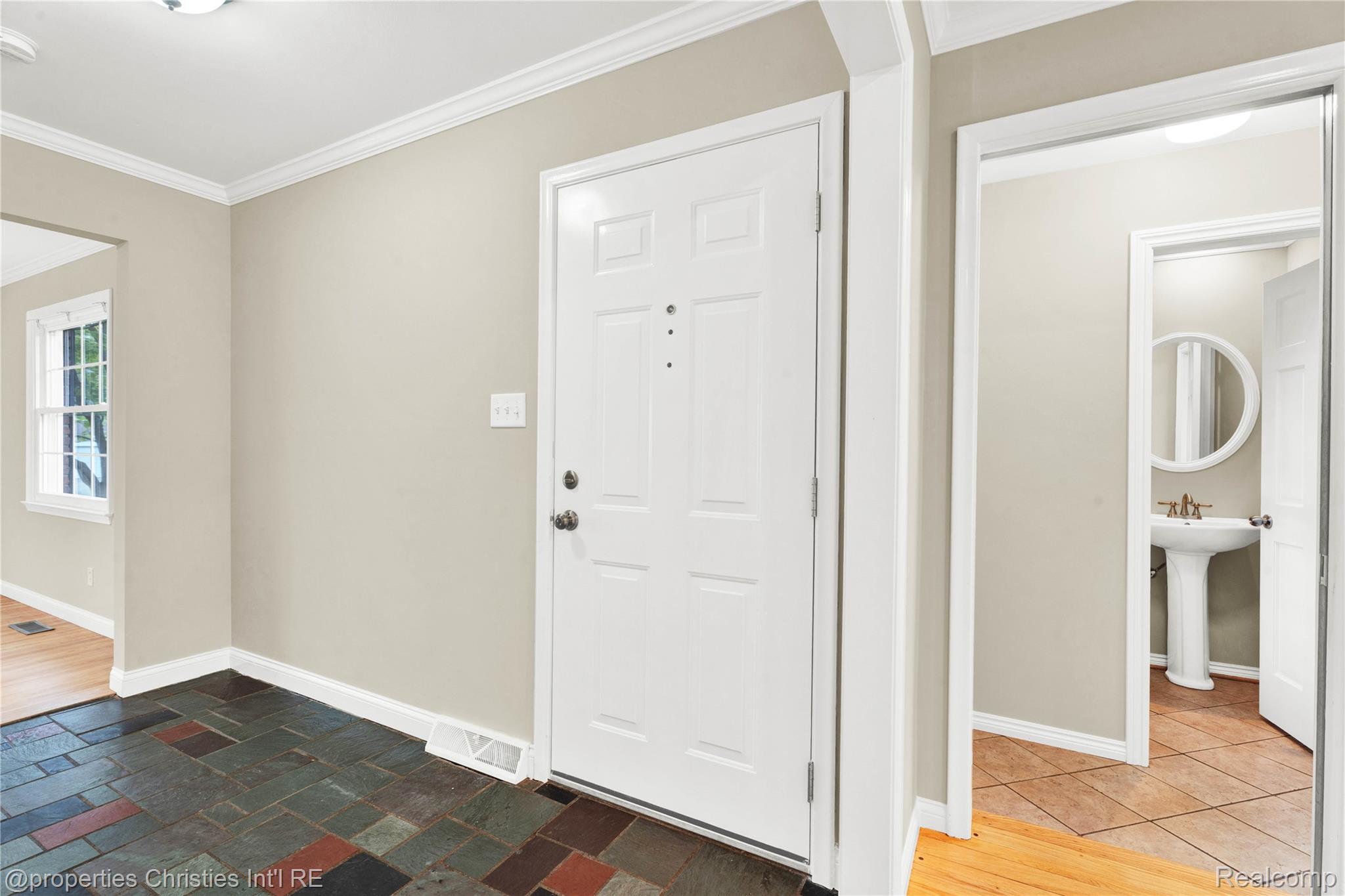 4770 Hedgewood Drive