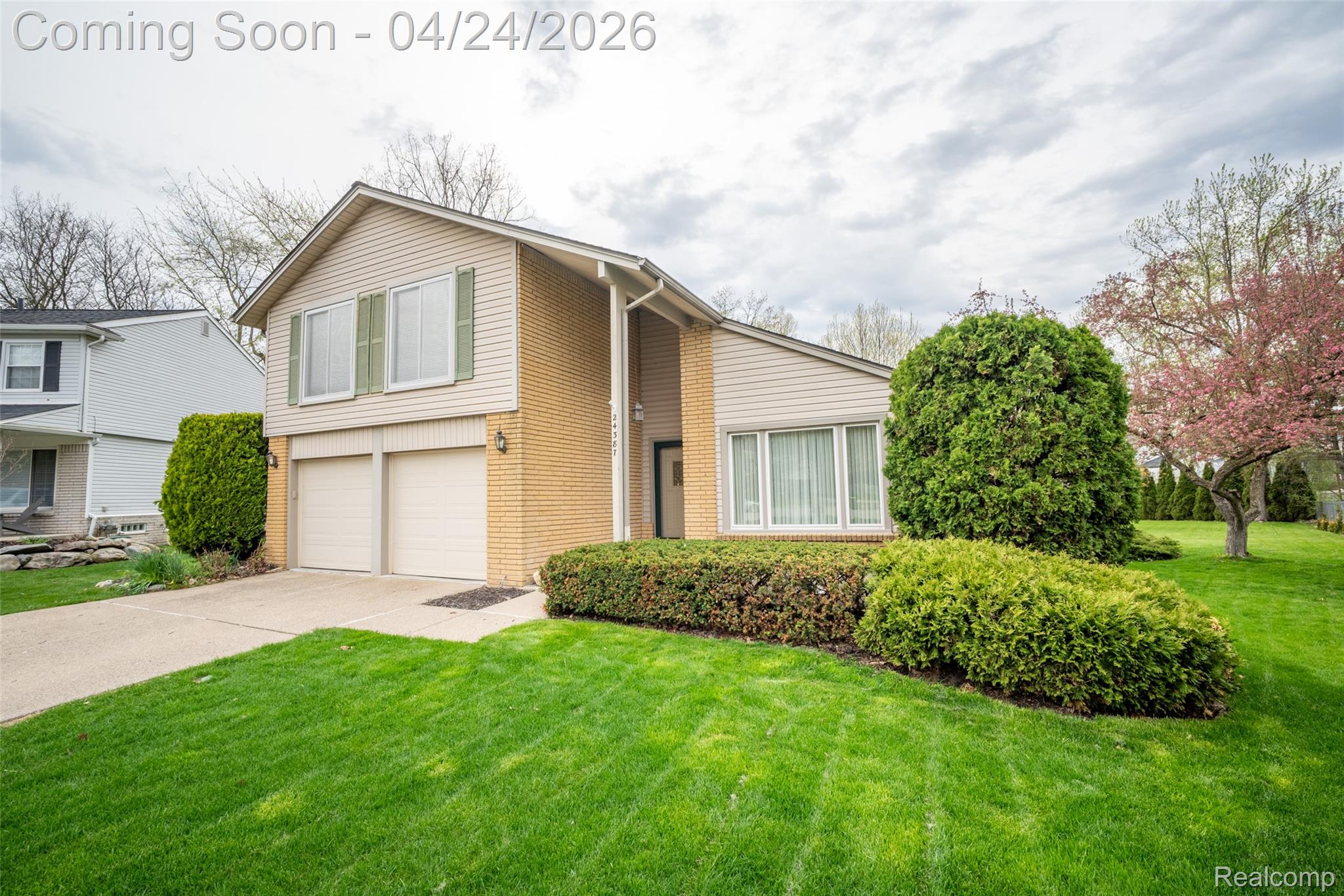 24387 Pinecrest Street