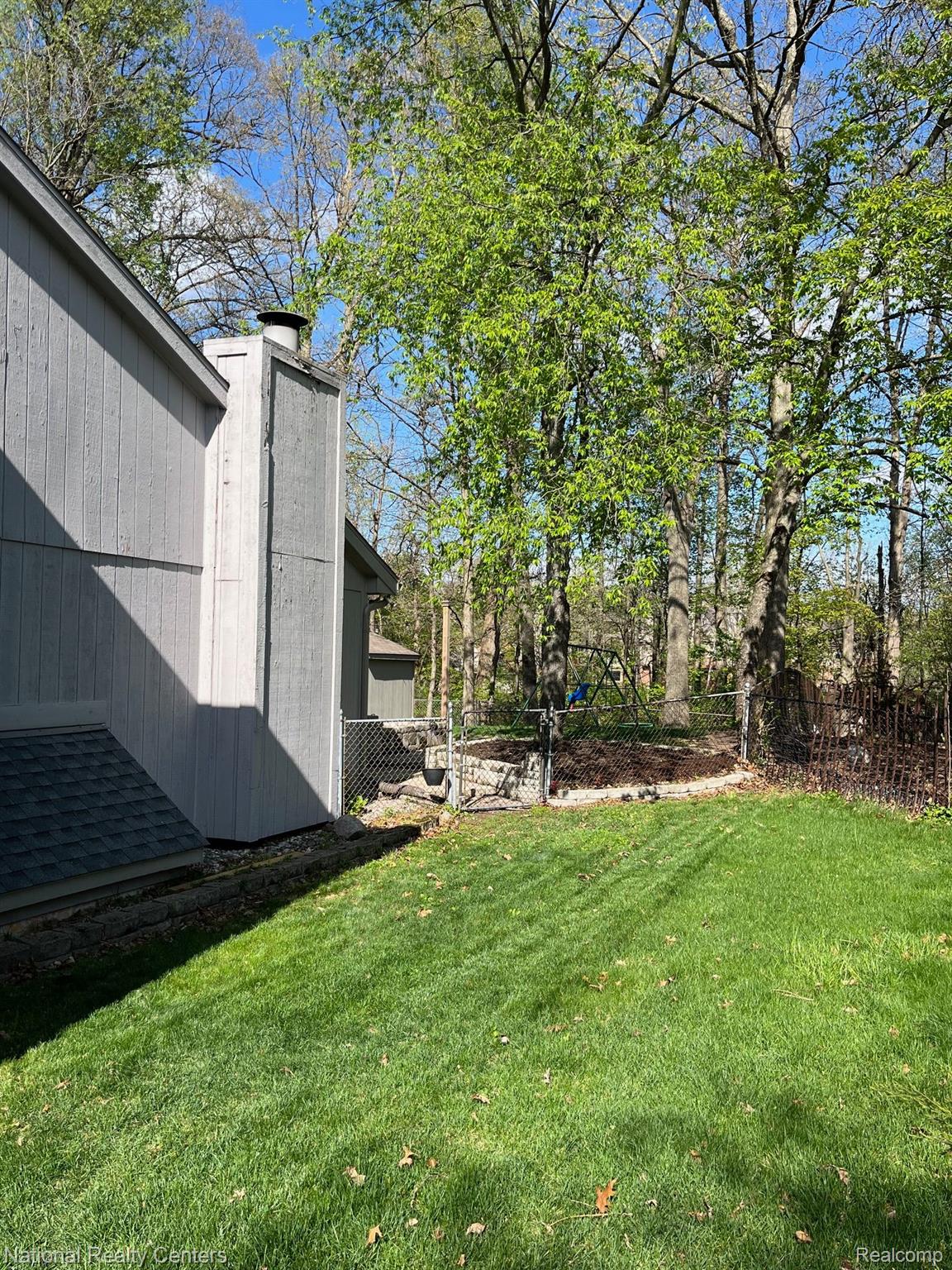 1041 FAIRWAY TRAILS Drive