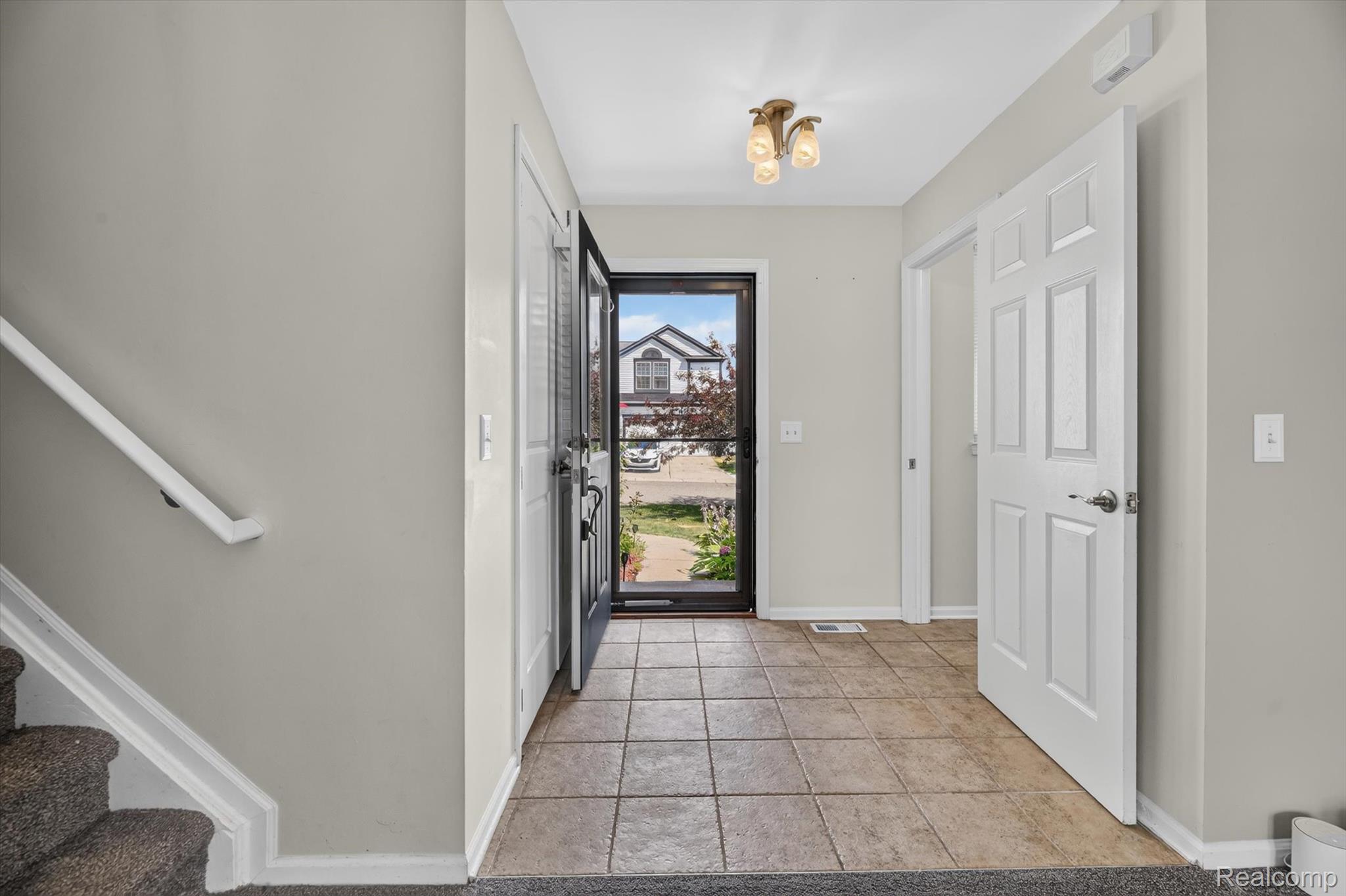 5082 Whispering Glen Trail