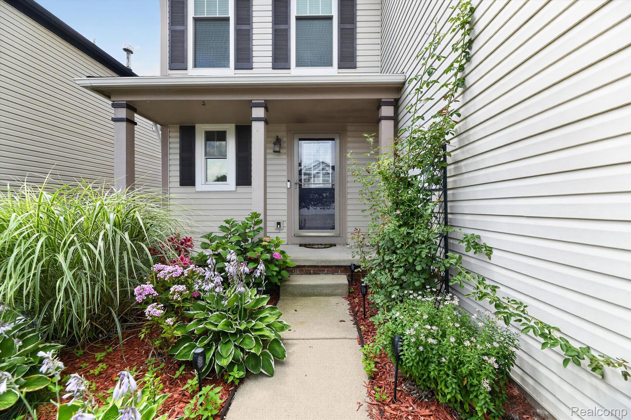 5082 Whispering Glen Trail