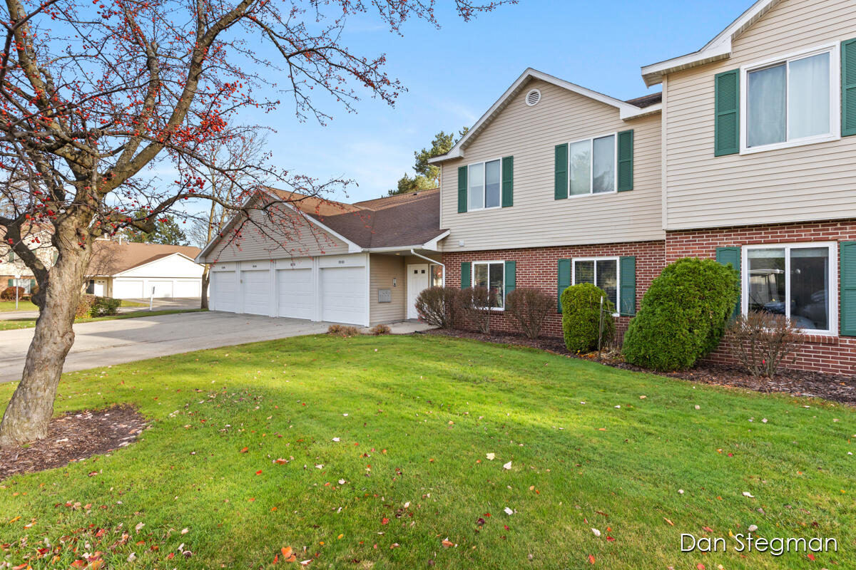 3116 Windcrest Court NE