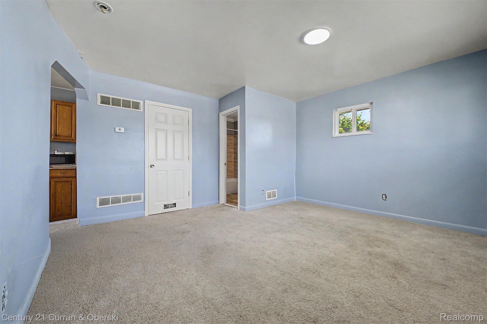 1504 McLain Avenue