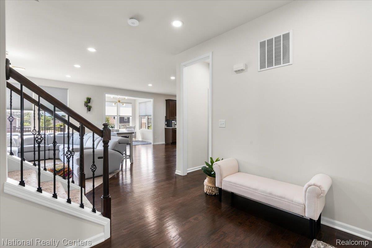 28049 Hummingdale Circle