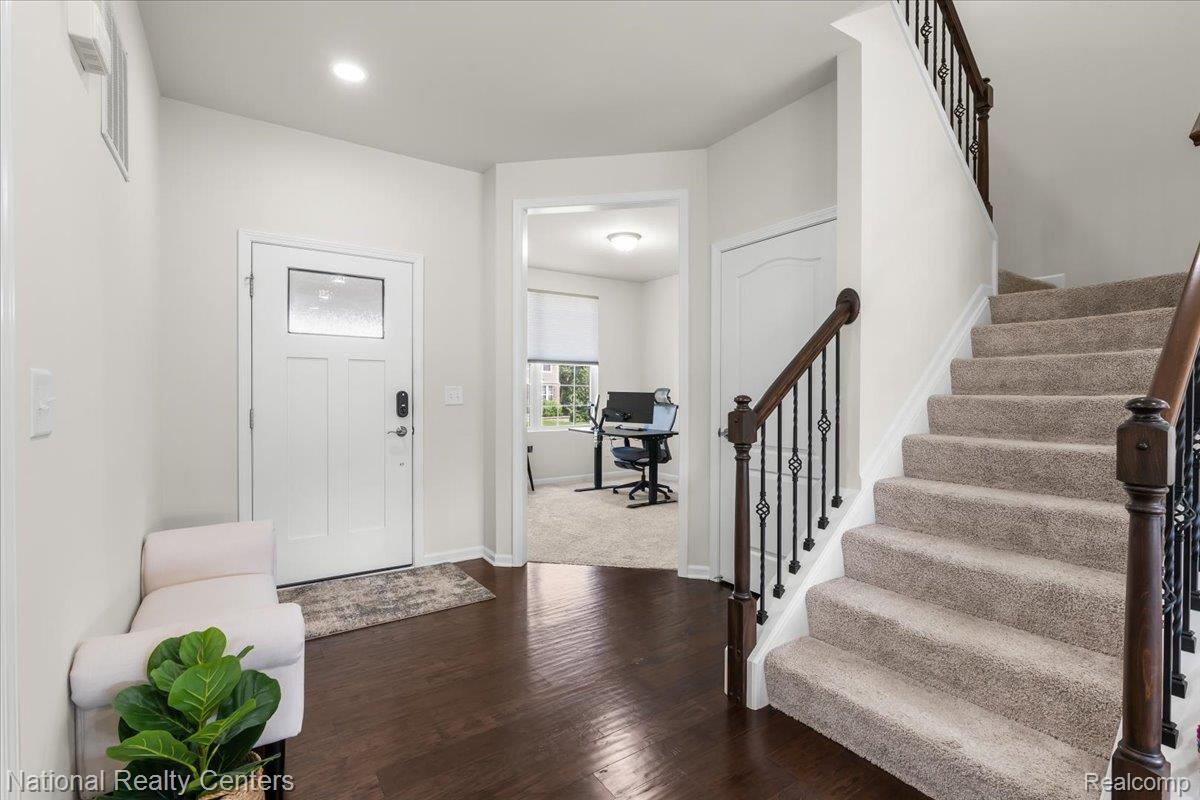 28049 Hummingdale Circle