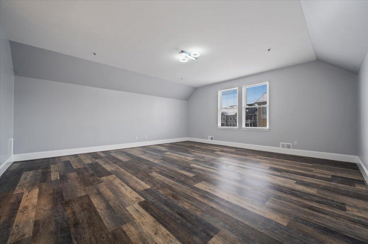 370 Roosevelt Street