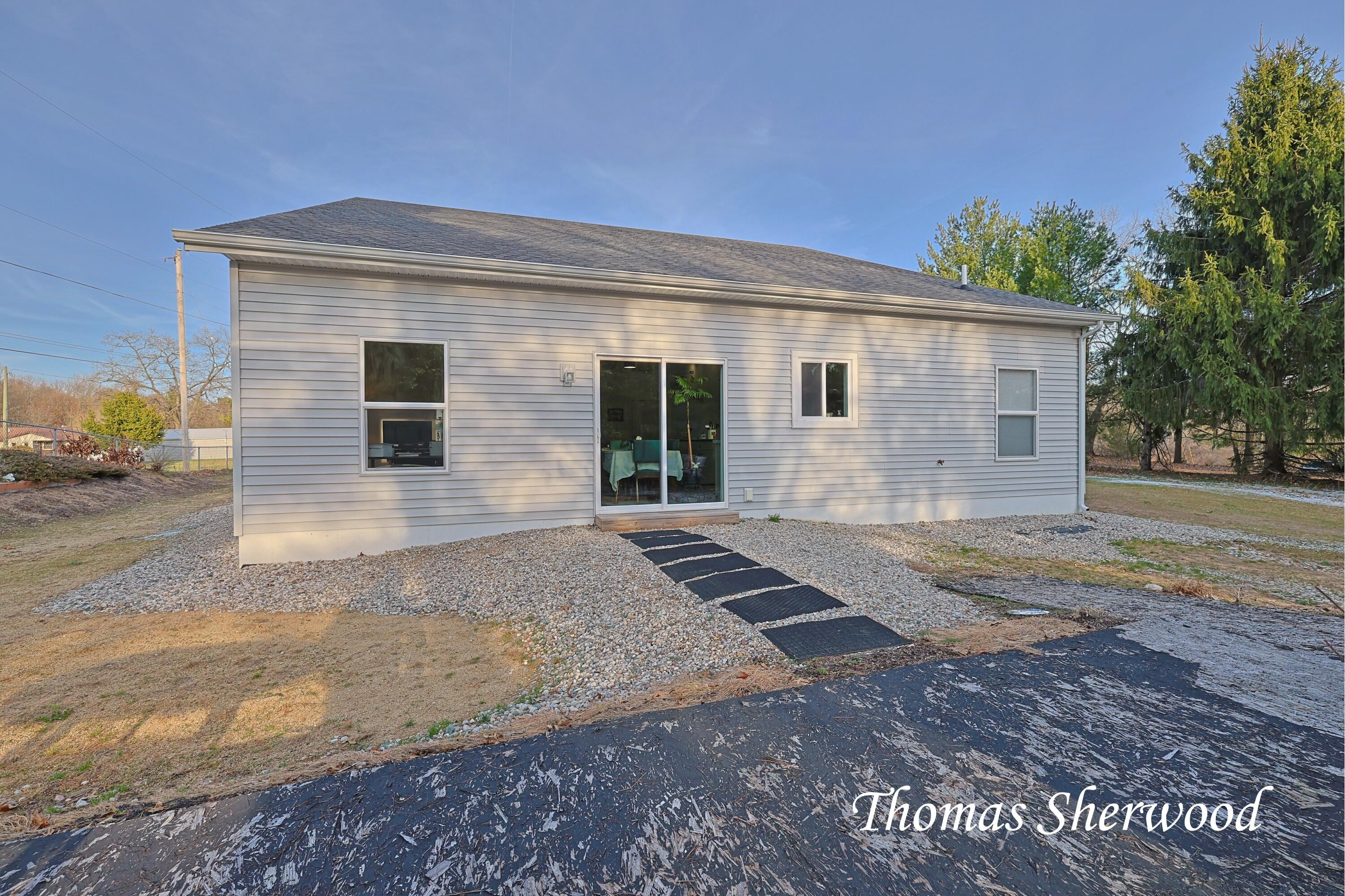 12315 Podunk Avenue NE