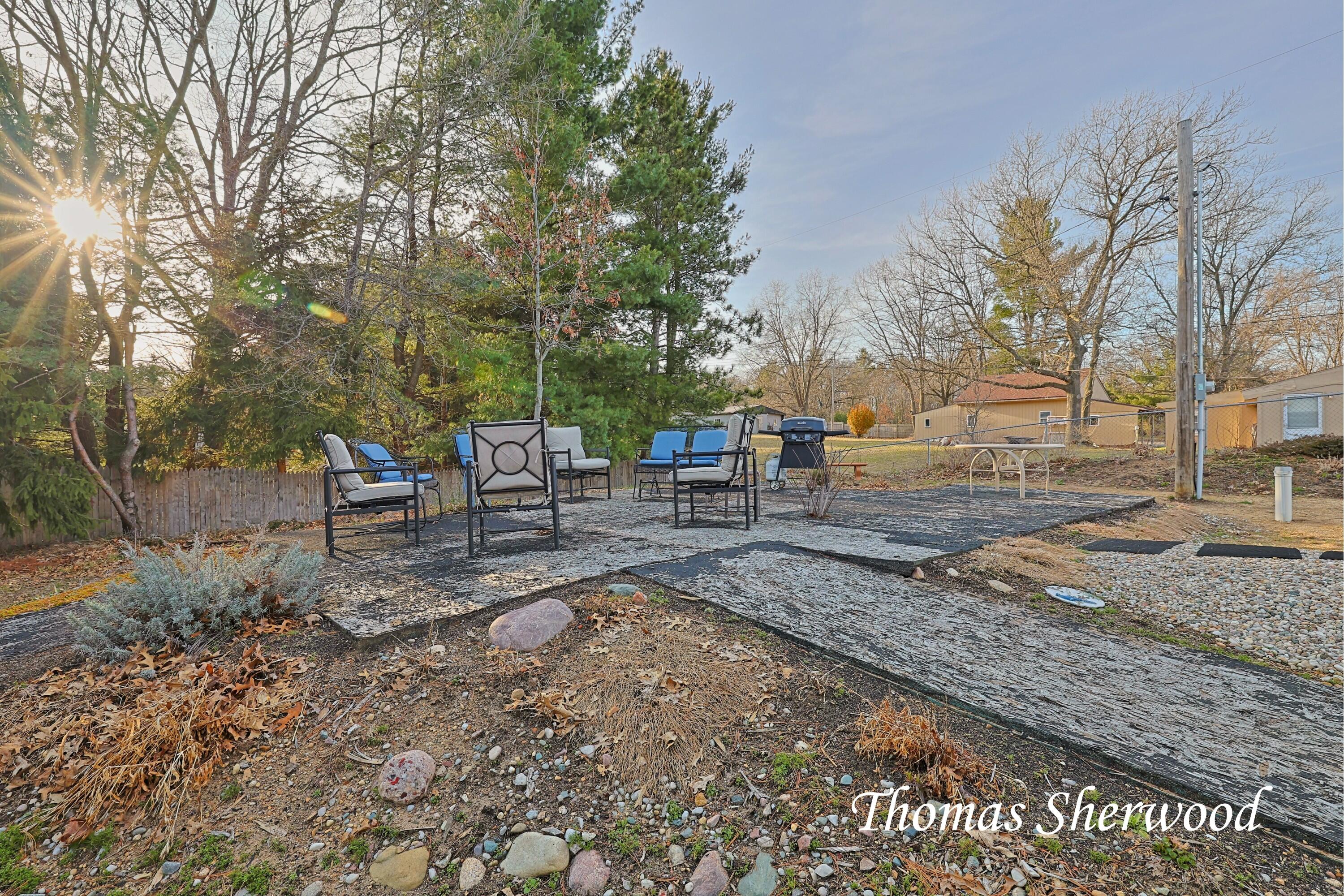 12315 Podunk Avenue NE