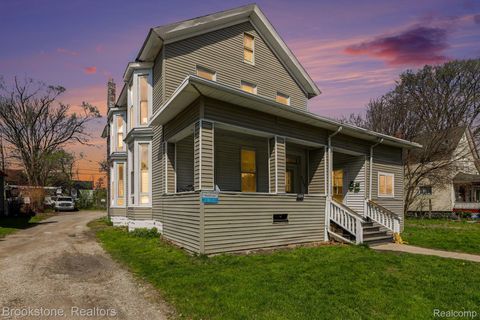 Photo of 1317 6th Street, Port Huron City, MI 48060 (MLS # 20261029449)