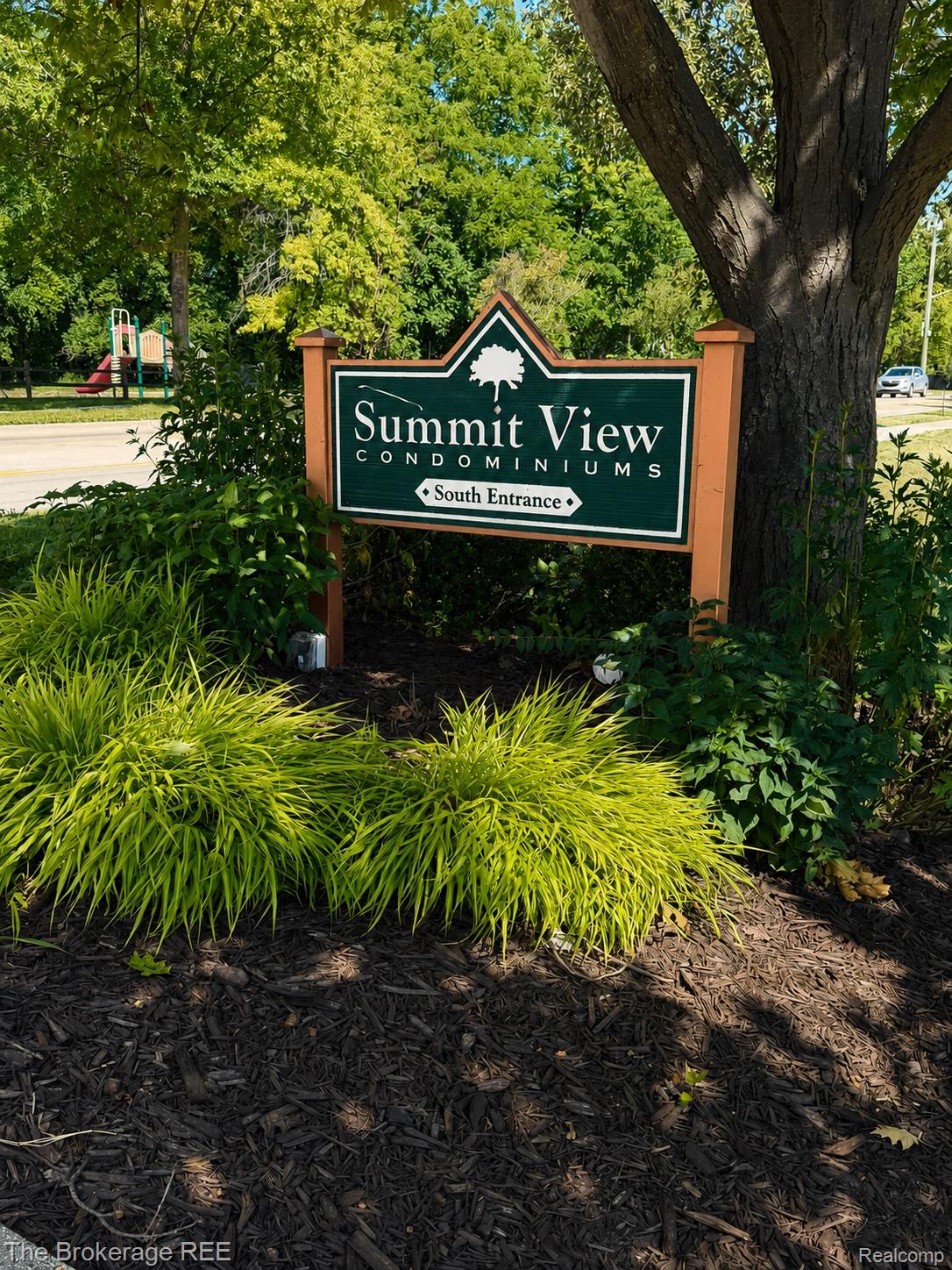 1325 S Maple Road 301