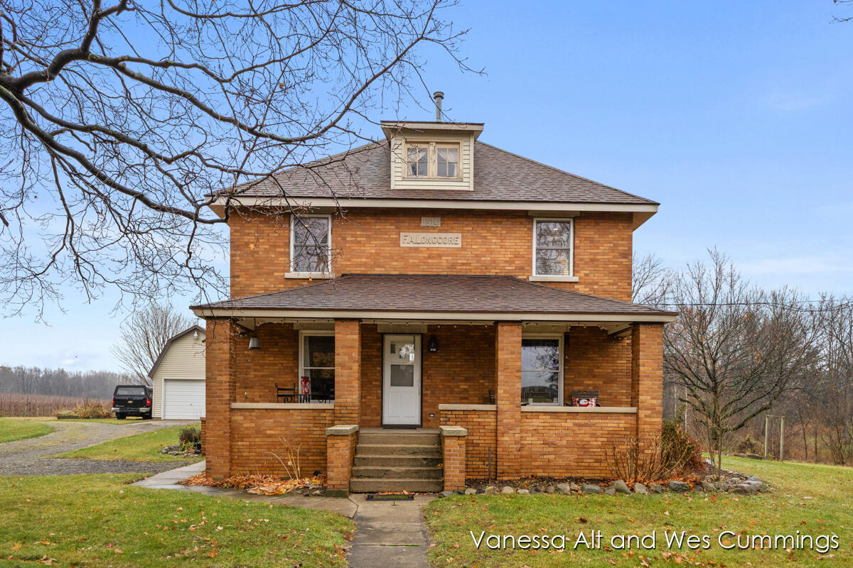 9566 Peach Ridge Avenue NW