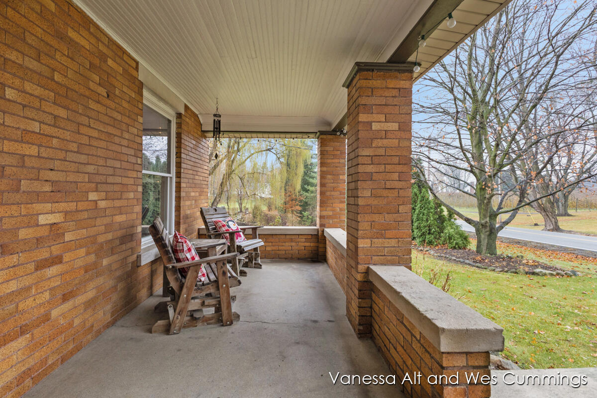 9566 Peach Ridge Avenue NW