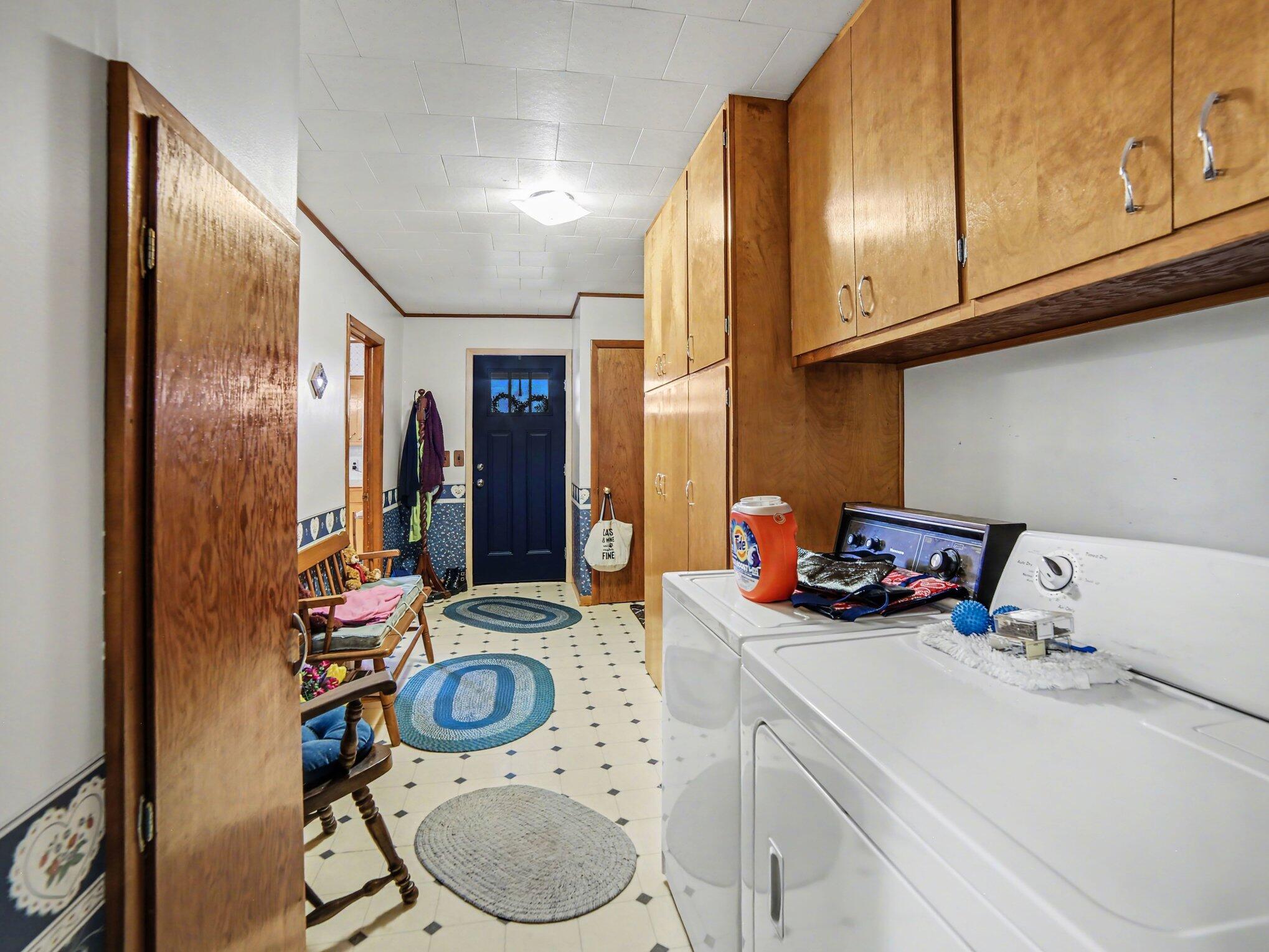 24 E Polk Road
